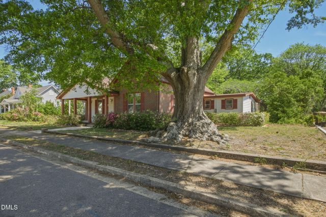 329 S Barbour Street, Clayton, NC 27520