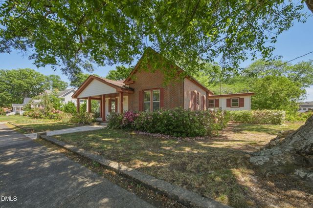 329 S Barbour Street, Clayton, NC 27520