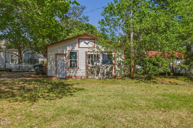 329 S Barbour Street, Clayton, NC 27520