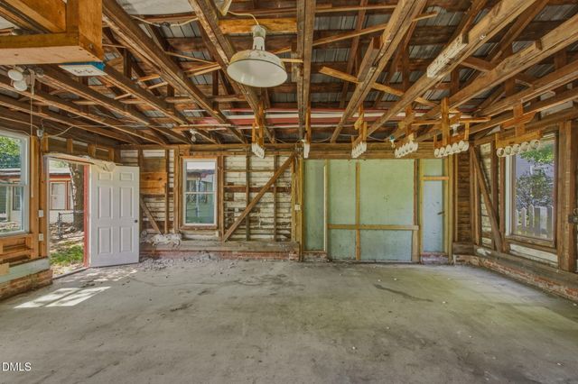 329 S Barbour Street, Clayton, NC 27520