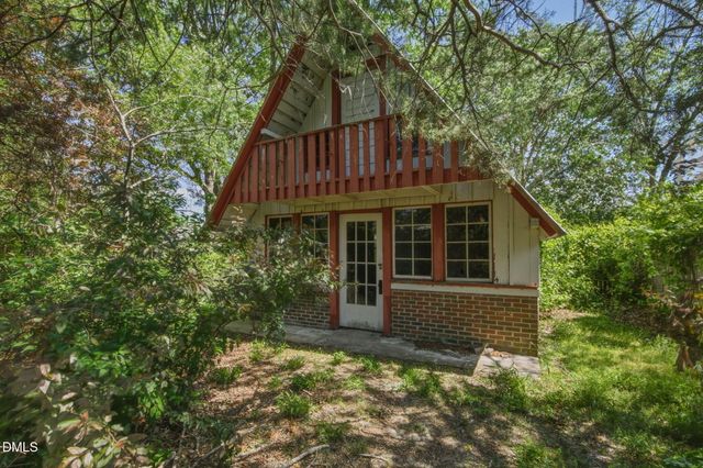 329 S Barbour Street, Clayton, NC 27520