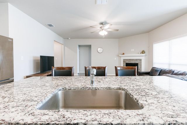 7205 25th Street, Lubbock, TX 79407