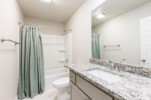 7205 25th Street, Lubbock, TX 79407