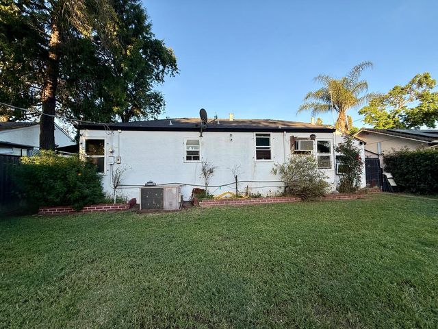 1215 Kingsley Ave, Stockton, CA 95203