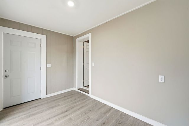 1217 N Harding Avenue, Chicago, IL 60651