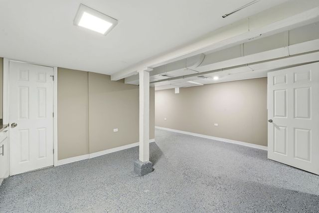 1217 N Harding Avenue, Chicago, IL 60651