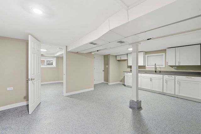 1217 N Harding Avenue, Chicago, IL 60651