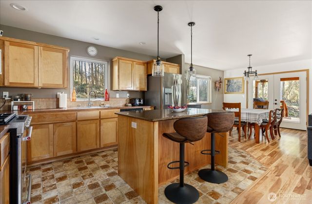 1035 W Starflower Road, Oak Harbor, WA 98277