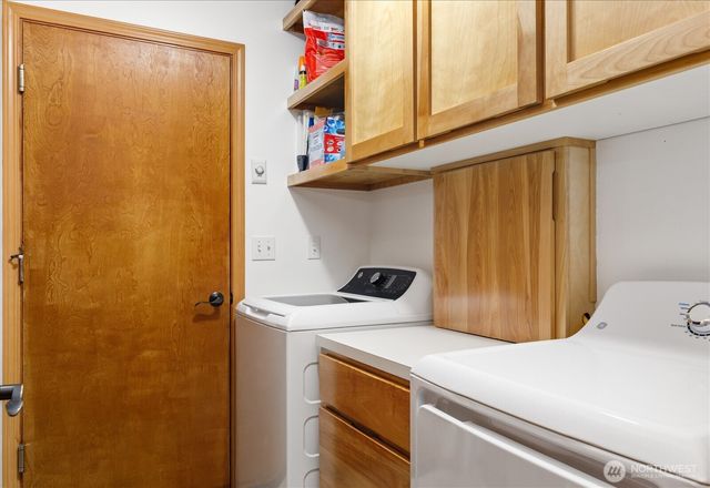 1035 W Starflower Road, Oak Harbor, WA 98277