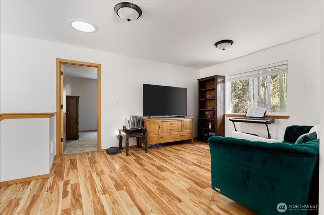 1035 W Starflower Road, Oak Harbor, WA 98277