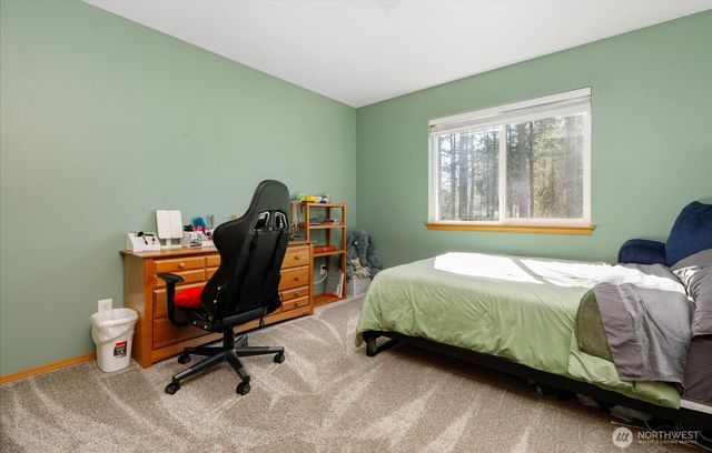 1035 W Starflower Road, Oak Harbor, WA 98277