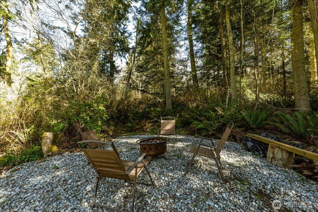 1035 W Starflower Road, Oak Harbor, WA 98277