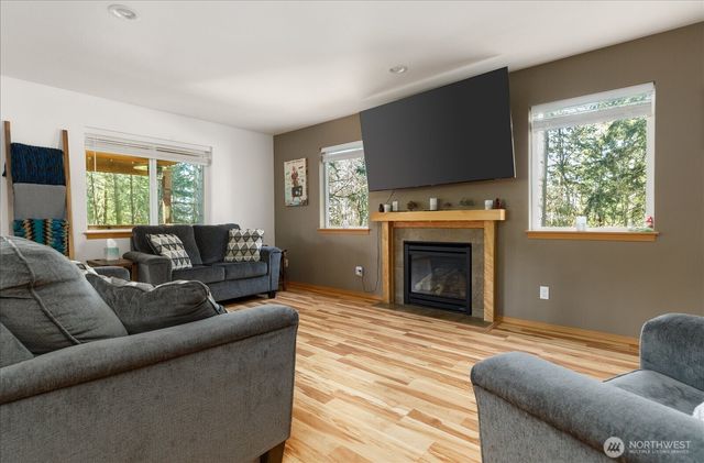 1035 W Starflower Road, Oak Harbor, WA 98277