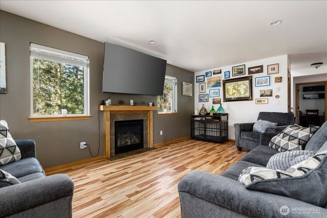 1035 W Starflower Road, Oak Harbor, WA 98277