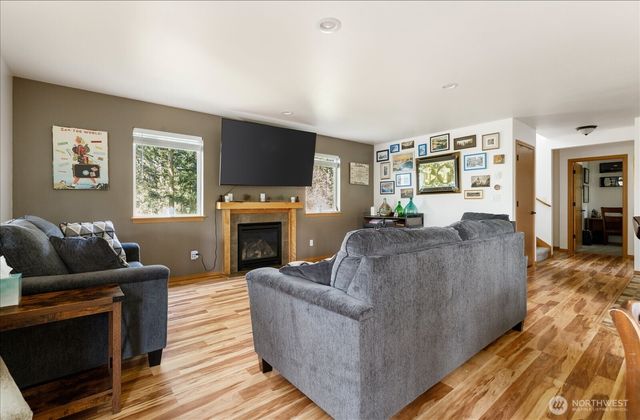 1035 W Starflower Road, Oak Harbor, WA 98277