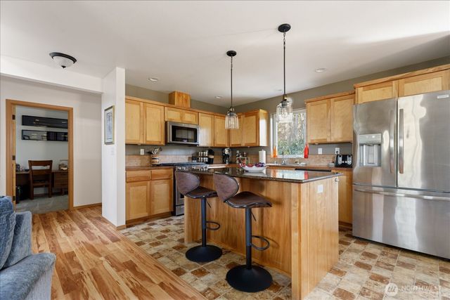 1035 W Starflower Road, Oak Harbor, WA 98277