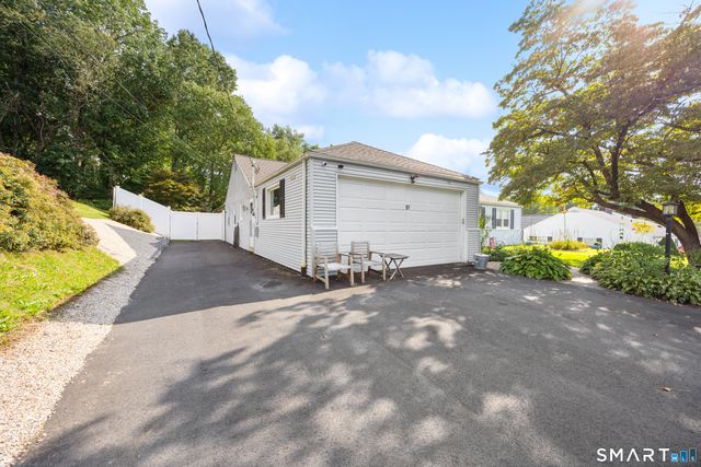 97 Glenview Drive, Newington, CT 06111