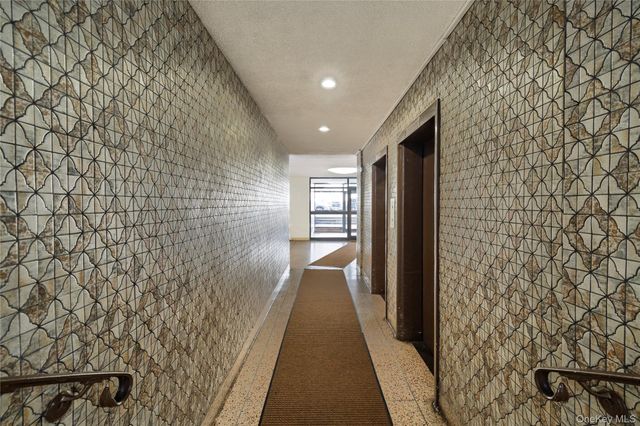 10-40 Neilson Street 1-A, Far Rockaway, NY 11691