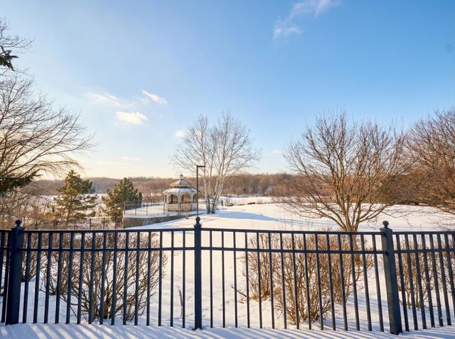 3110 N Chestnut Street 209, Chaska, MN 55318