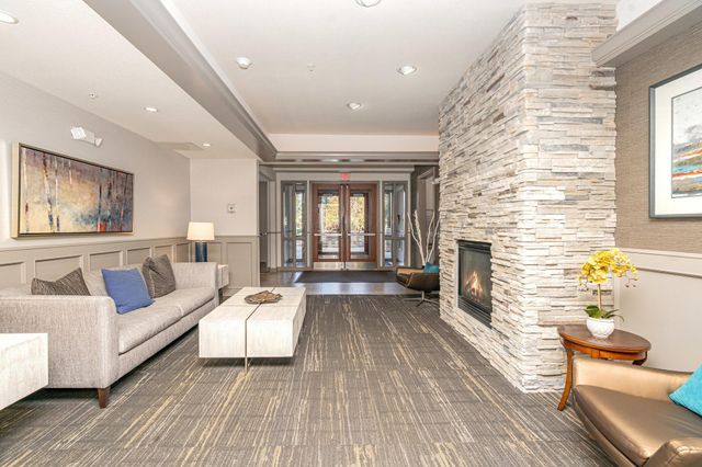 3110 N Chestnut Street 209, Chaska, MN 55318