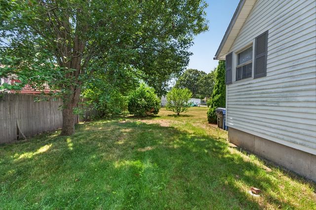 50 Lloyd Ave, Warwick, RI 02889