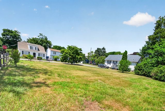 50 Lloyd Ave, Warwick, RI 02889