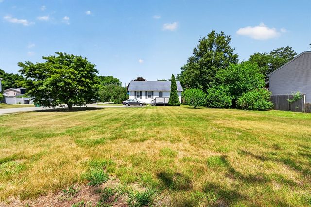 50 Lloyd Ave, Warwick, RI 02889