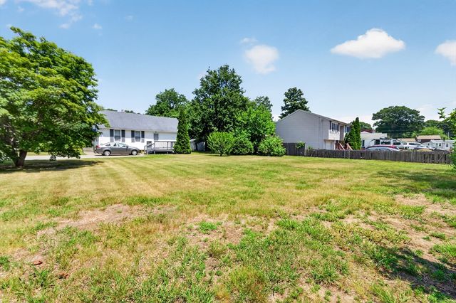 50 Lloyd Ave, Warwick, RI 02889