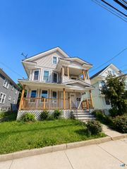 294 Garfield Avenue 2, Bridgeport, CT 06606