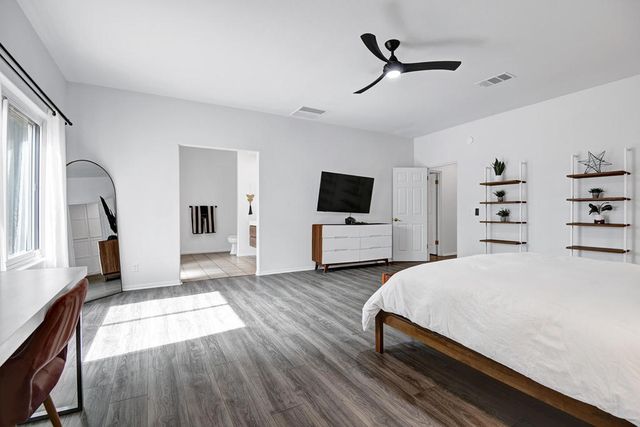 2005 E Racquet Club Road, Palm Springs, CA 92262