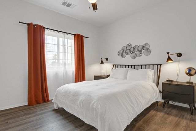 2005 E Racquet Club Road, Palm Springs, CA 92262