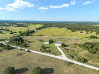 906 Faulkner Road, Sunset, TX 76270