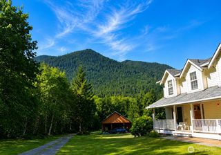4244 Duckabush Road, Brinnon, WA 98320
