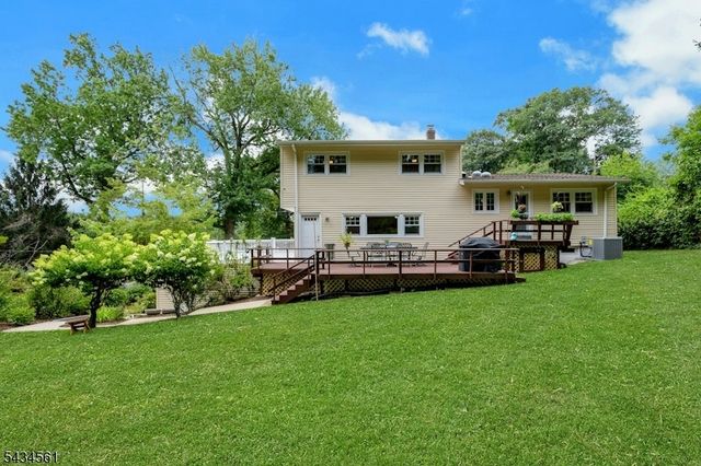 340 Central Ave, Mountainside Boro, NJ 07092