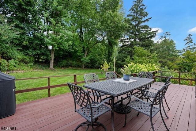 340 Central Ave, Mountainside Boro, NJ 07092