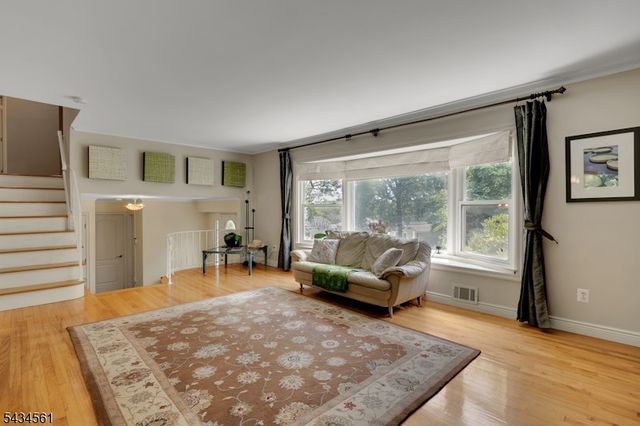 340 Central Ave, Mountainside Boro, NJ 07092