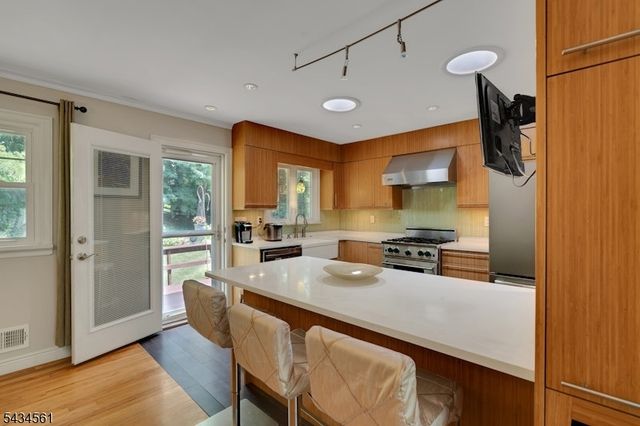 340 Central Ave, Mountainside Boro, NJ 07092