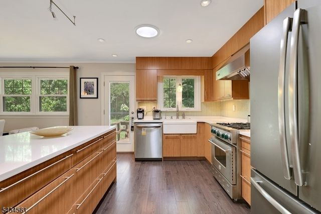 340 Central Ave, Mountainside Boro, NJ 07092