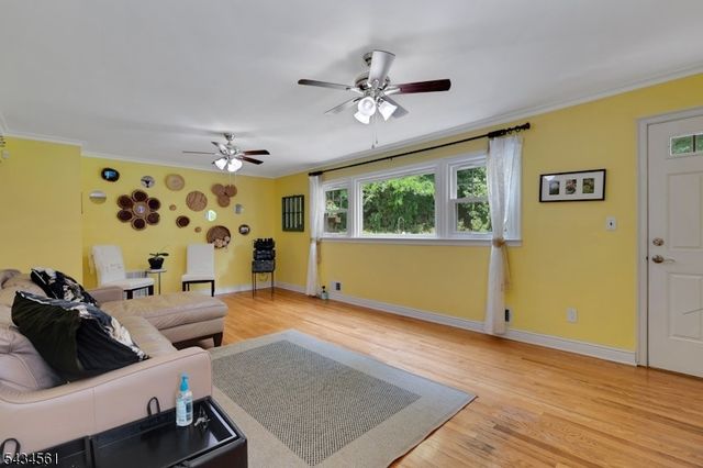 340 Central Ave, Mountainside Boro, NJ 07092