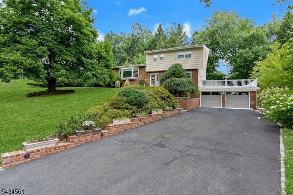 340 Central Ave, Mountainside Boro, NJ 07092