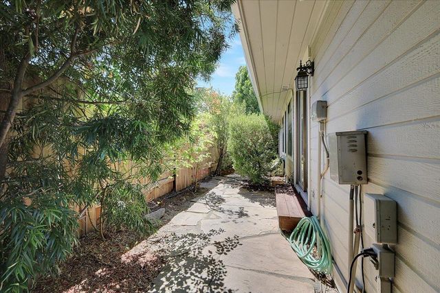 3505 Kersey Ln, Sacramento, CA 95864