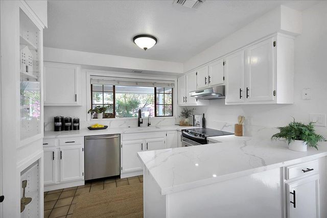 3505 Kersey Ln, Sacramento, CA 95864