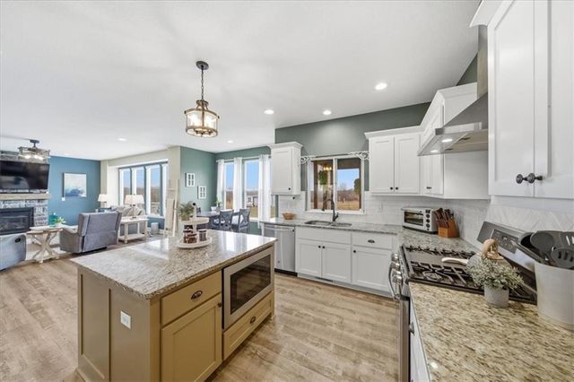 25523 Primrose Lane, Lawrence, KS 66044