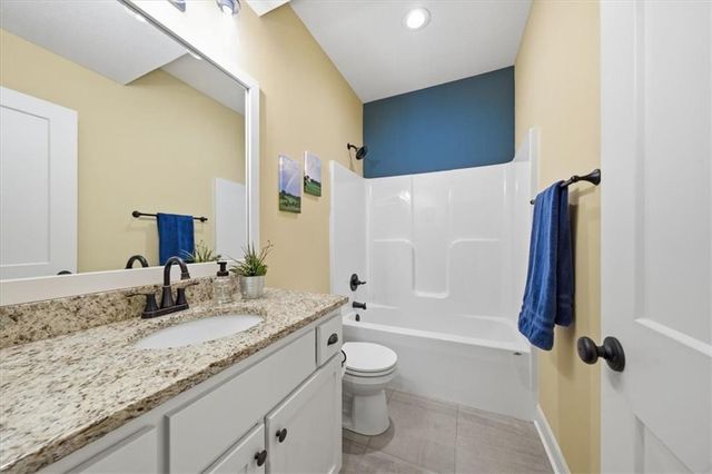 25523 Primrose Lane, Lawrence, KS 66044