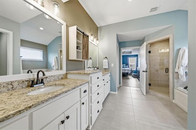 25523 Primrose Lane, Lawrence, KS 66044