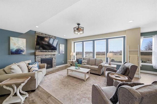 25523 Primrose Lane, Lawrence, KS 66044