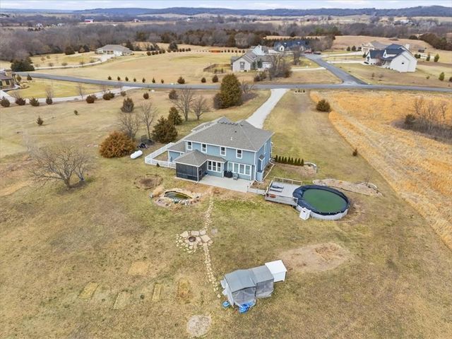 25523 Primrose Lane, Lawrence, KS 66044