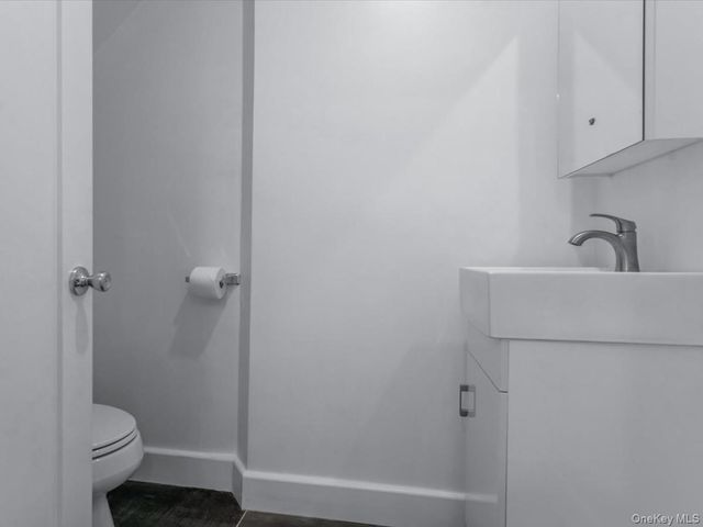 6616 52nd Drive, Maspeth, NY 11378