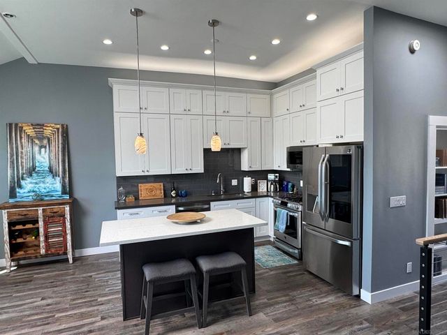 880 Home Ave F, Carlsbad, CA 92008