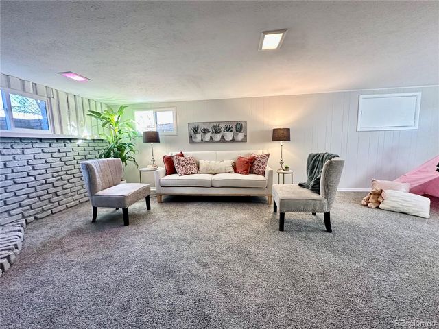 6401 E 71st Avenue, Commerce City, CO 80022